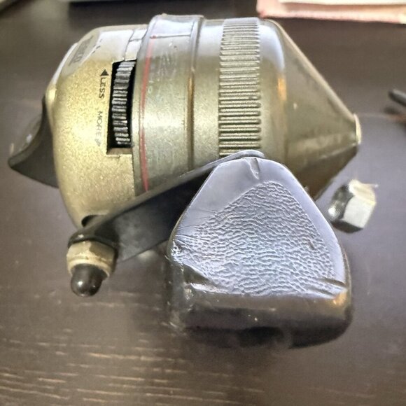 Vintage Zebco 202 Push Button Spin Cast Reel Works - Picture 8 of 13